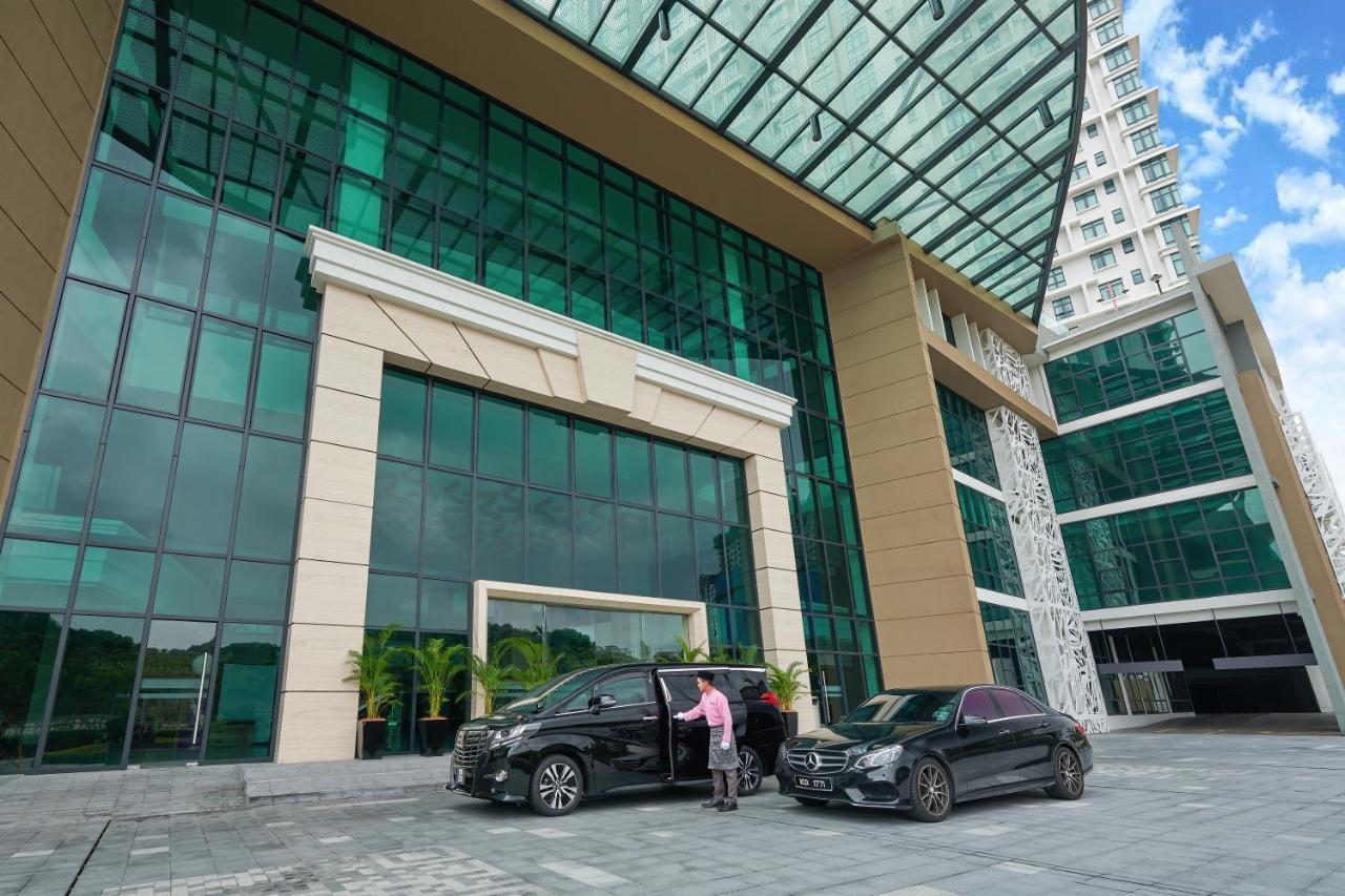 Mercure Living פוטראג'איה מראה חיצוני תמונה The hotel's entrance