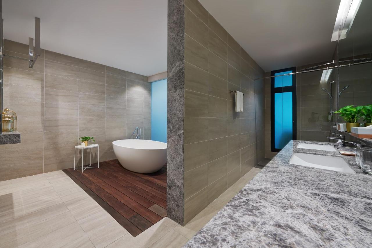 Mercure Living פוטראג'איה מראה חיצוני תמונה Bathroom