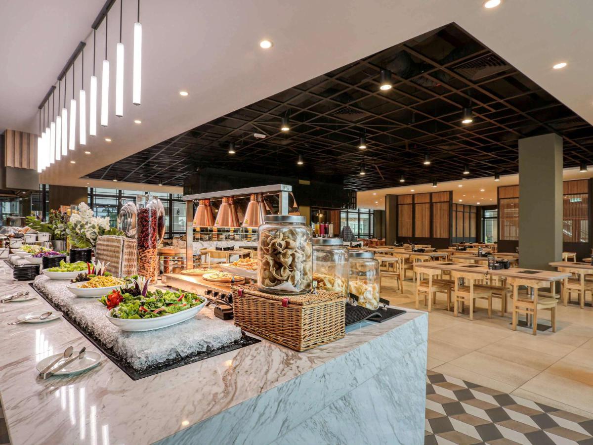 Mercure Living פוטראג'איה מראה חיצוני תמונה The buffet at the hotel