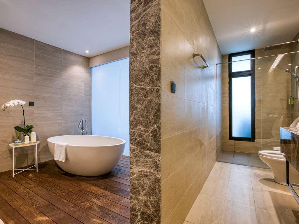 Mercure Living פוטראג'איה מראה חיצוני תמונה Bathroom