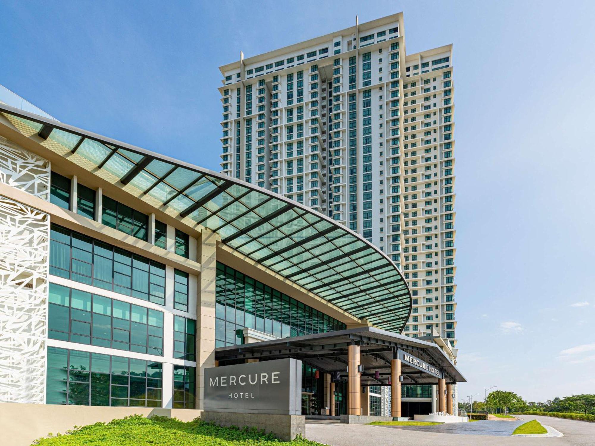 Mercure Living פוטראג'איה מראה חיצוני תמונה Mercure Hotel, Vietnam