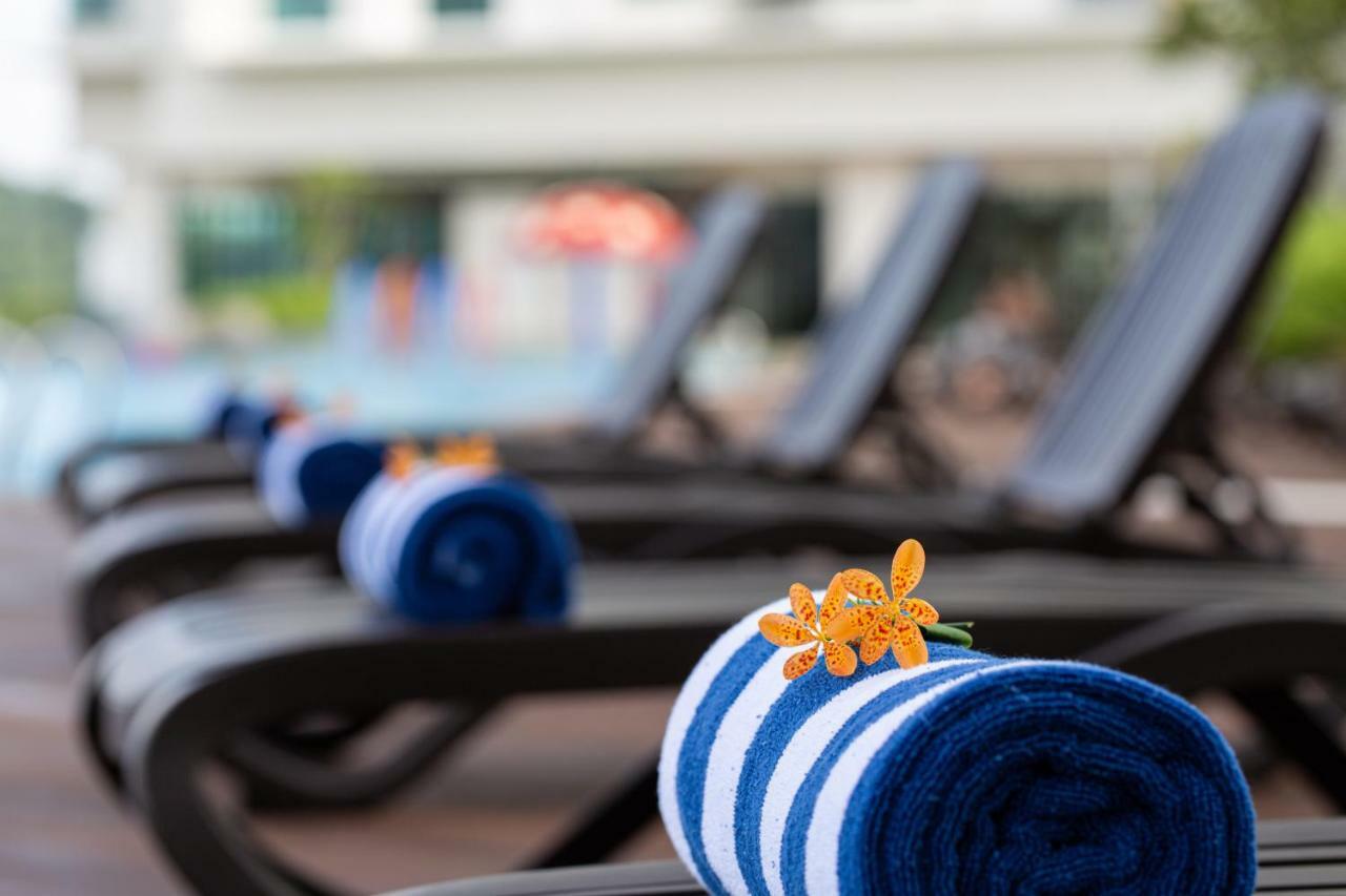 Mercure Living פוטראג'איה מראה חיצוני תמונה A rolled towel